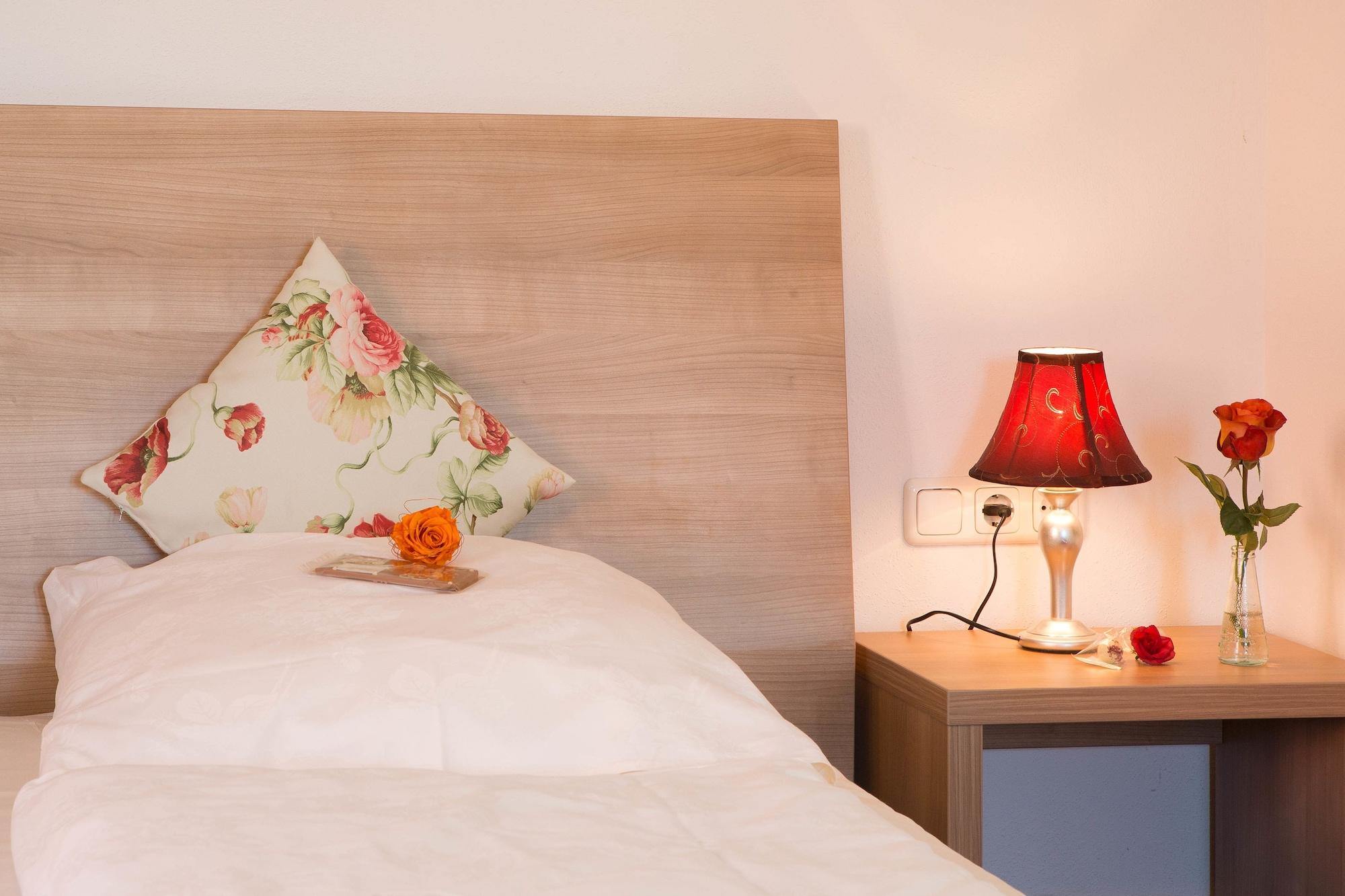 Boutiquehotel Goldene Rose - Self-Check-In โรเทนบวร์ก อ็อบ แดร์เทาเบอร์ ภายนอก รูปภาพ