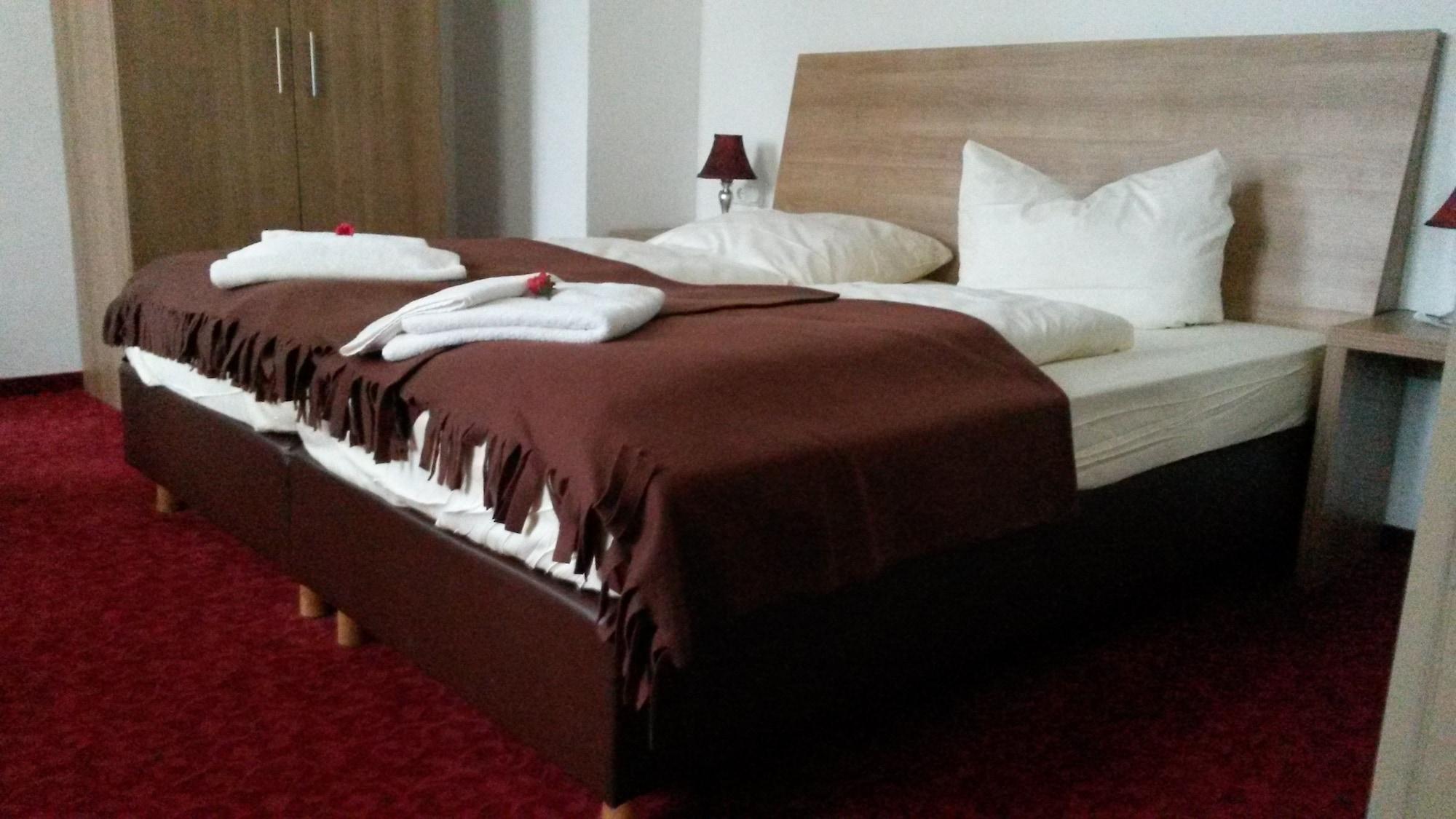 Boutiquehotel Goldene Rose - Self-Check-In โรเทนบวร์ก อ็อบ แดร์เทาเบอร์ ภายนอก รูปภาพ