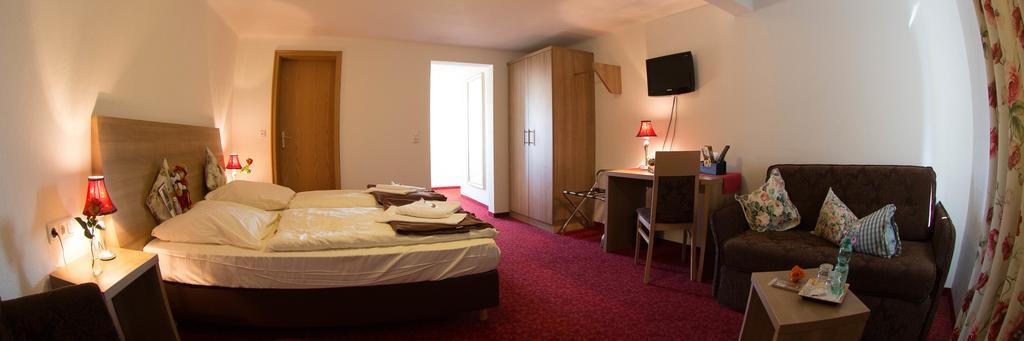 Boutiquehotel Goldene Rose - Self-Check-In โรเทนบวร์ก อ็อบ แดร์เทาเบอร์ ภายนอก รูปภาพ